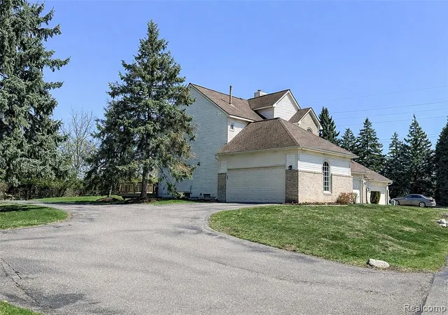 Photo 67 of Condo for sale at 43470 Algonquin Dr, Novi, MI 48375 | MLS# 61025995 | Listing updated on 2026-09-05