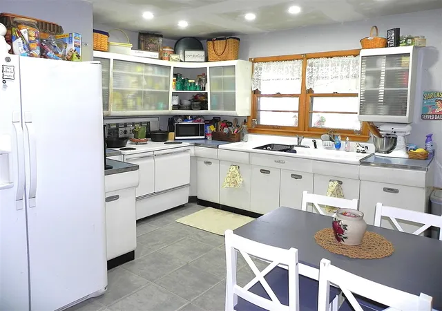 2nd image of 329 N Lakeview Ave, Sturgis, MI 49091 | MLS# 70553669