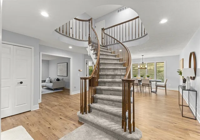 4th image of 27155 Drake Rd, Farmington Hills, MI 48331 | MLS# 70494933