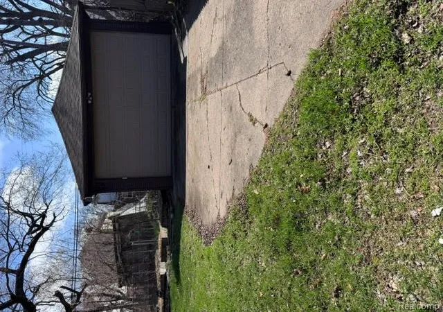Photo 3 of Single family home for sale at 16814 Parkside St, Detroit, MI 48221 3155 | MLS# 61023591 | Listing updated on 2026-08-25