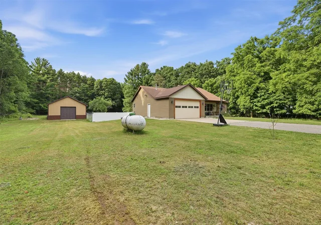 Homes for sale in Montague, MI | 6024 Hancock Rd, Montague, MI 49437 | MLS# 70544965