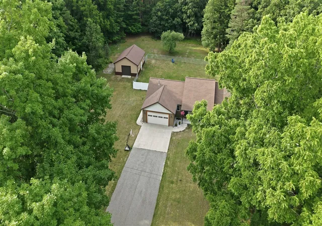Homes for sale in Montague, MI | 6024 Hancock Rd, Montague, MI 49437 | MLS# 70544965
