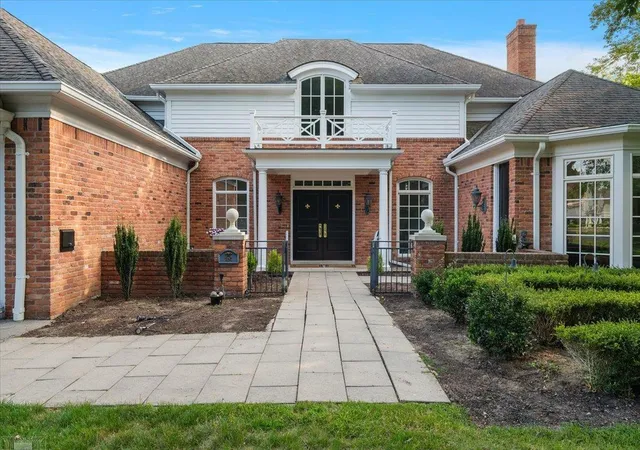 3rd image of 161 Lothrop Rd, Grosse Pointe Farms, MI 48236 | MLS# 50214152