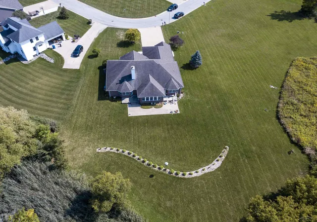 image of 5832 N Braeburn St, Saginaw, MI 48638 | MLS# 50188930