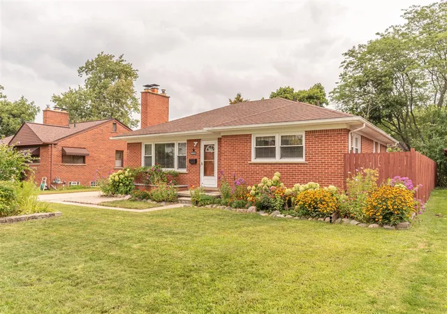 3rd image of 1609 Marian Ave, Ann Arbor, MI 48103 | MLS# 70491376
