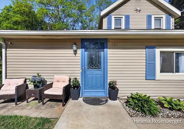 Homes for sale in Greenville, MI | 323 N Mills St, Greenville, MI 48838 | MLS# 70536579