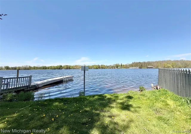 Homes for sale in Lapeer, MI | 300 Georgia Dr, Lapeer, MI 48446 | MLS# 60991292