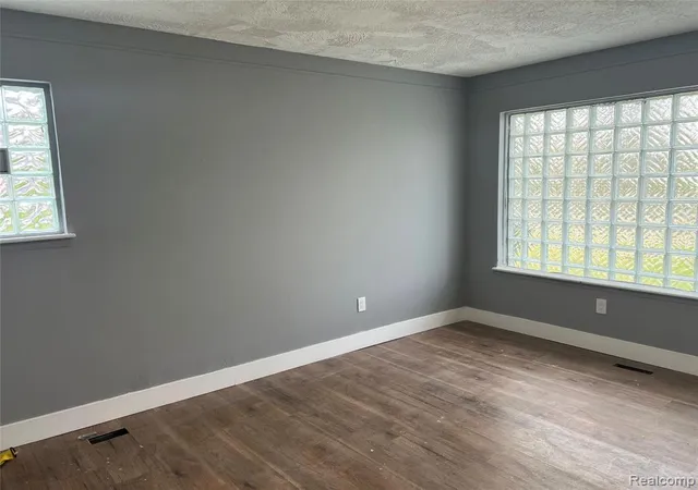 Homes for sale in Detroit, MI | 4337 Algonquin St, Detroit, MI 48215 | MLS# 60987779