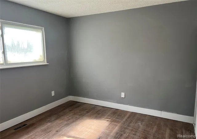 Homes for sale in Detroit, MI | 4337 Algonquin St, Detroit, MI 48215 | MLS# 60987779