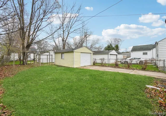 Homes for sale in Harper Woods, MI | 19717 Kenosha St, Harper Woods, MI 48225 | MLS# 60986095