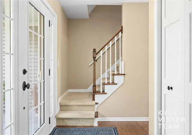 Photo 3 of Single family home for sale at 2032 Edgewood Ave, Grand Rapids, MI 49546 | MLS# 70545292 | Listing updated on 2026-09-14