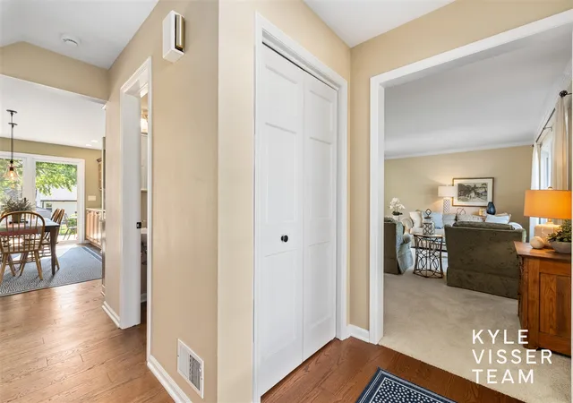 Photo 3 of Single family home for sale at 2032 Edgewood Ave, Grand Rapids, MI 49546 | MLS# 70545292 | Listing updated on 2026-09-14