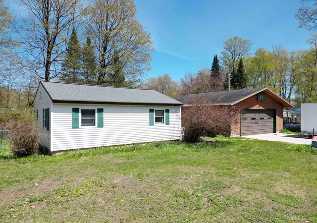 Homes for sale in Manistique, MI | 9640 W Dusty Ln, Manistique, MI 49854 | MLS# 50208647