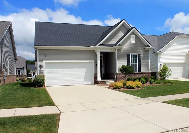 3rd image of 3761 Park Creek Ln, Canton, MI 48188 2965 | MLS# 60962813