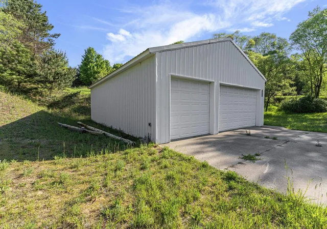 Homes for sale in Traverse City, MI | 8967 E Bingham Rd, Traverse City, MI 49684 | MLS# 80069039