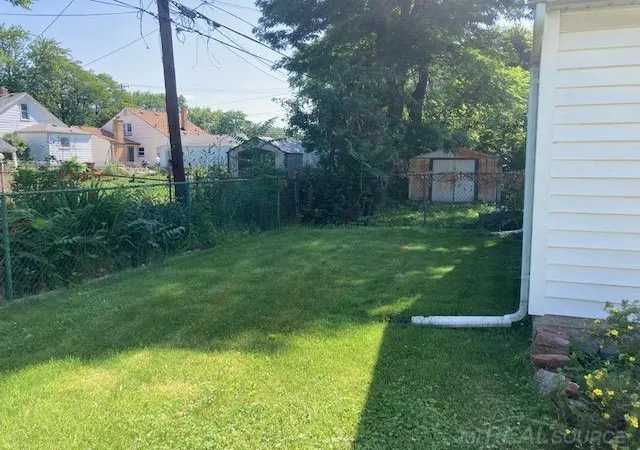 Photo 31 of Single family home for sale at 8641 Harding St, Center Line, MI 48015 | MLS# 50220384 | Listing updated on 2026-09-01