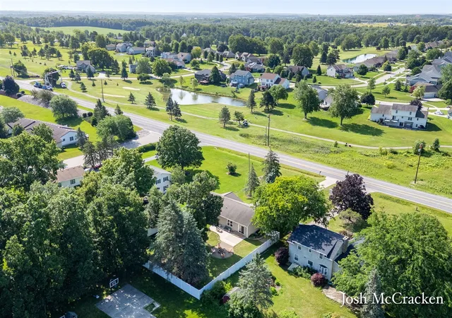 Homes for sale in Caledonia, MI | 5195 76Th St, Caledonia, MI 49316 | MLS# 70543959