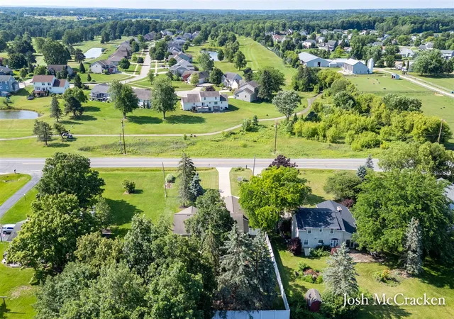 Homes for sale in Caledonia, MI | 5195 76Th St, Caledonia, MI 49316 | MLS# 70543959