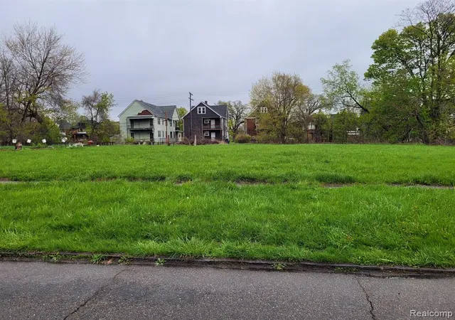 2nd image of 2172 Field St, Detroit, MI 48214 | MLS# 60967878