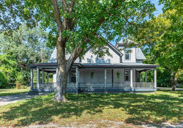 Photo 3 of Single family home for sale at 501 N Cayuga St, Gladwin, MI 48624 | MLS# 50188382 | Listing updated on 2026-10-10
