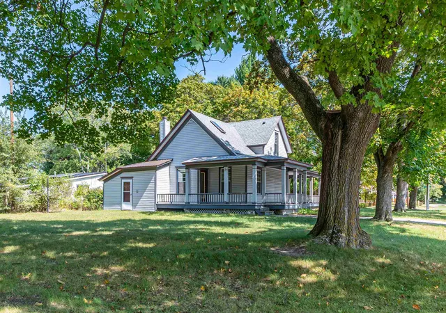 Photo 3 of Single family home for sale at 501 N Cayuga St, Gladwin, MI 48624 | MLS# 50188382 | Listing updated on 2026-10-10