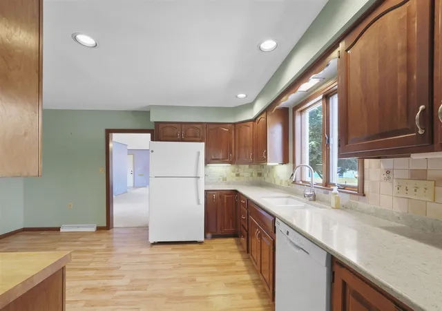 Photo 3 of Sale Pending at 232 1st Avenue, Manistee, MI 49660 | MLS# 70479340 | Listing updated on 2025-11-04
