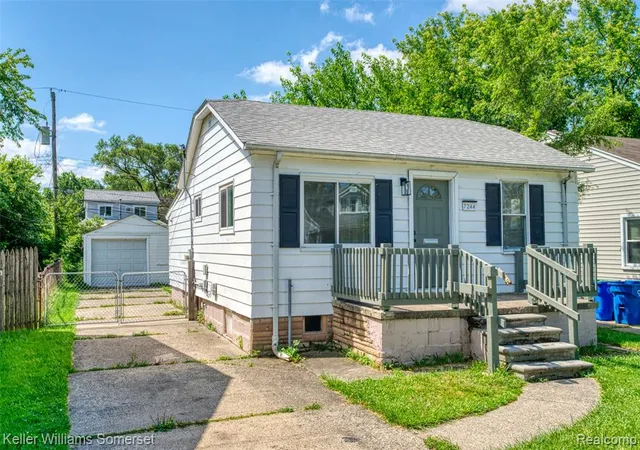 Photo 3 of Single family home for sale at 7244 Ford Ave, Warren, MI 48091 | MLS# 61020805 | Listing updated on 2026-09-02
