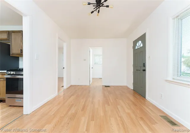 Photo 5 of Single family home for sale at 7244 Ford Ave, Warren, MI 48091 | MLS# 61020805 | Listing updated on 2026-09-02