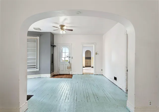 Photo 4 of Single family home for sale at 105 E Locust St, Three Oaks, MI 49128 | MLS# 70554654 | Listing updated on 2026-09-18