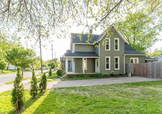 Homes for sale in Grand Rapids, MI | 543 Leonard St, Grand Rapids, MI 49503 | MLS# 70536778