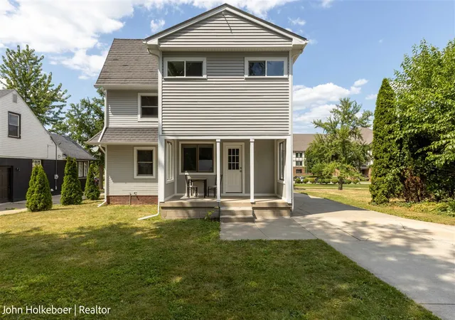 Photo 33 of Sale Pending at 1948 Boston St, Grand Rapids, MI 49506 | MLS# 70548168 | Listing updated on 2026-08-05