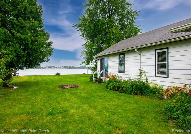 Homes for sale in Marine City, MI | 6533 River Rd, Marine City, MI 48039 | MLS# 60995622