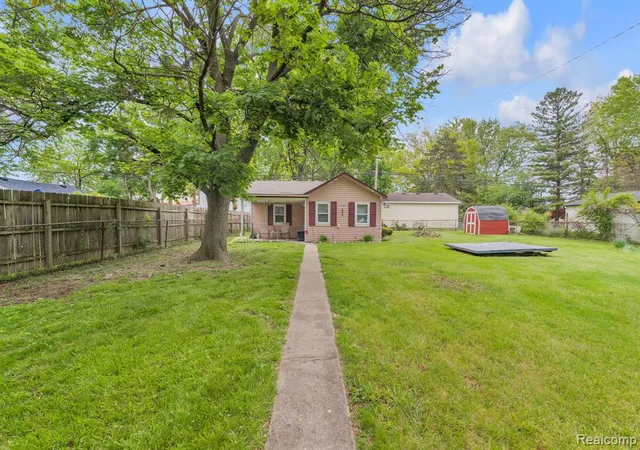 Homes for sale in Taylor, MI | 11063 Jackson St, Taylor, MI 48180 | MLS# 61007033