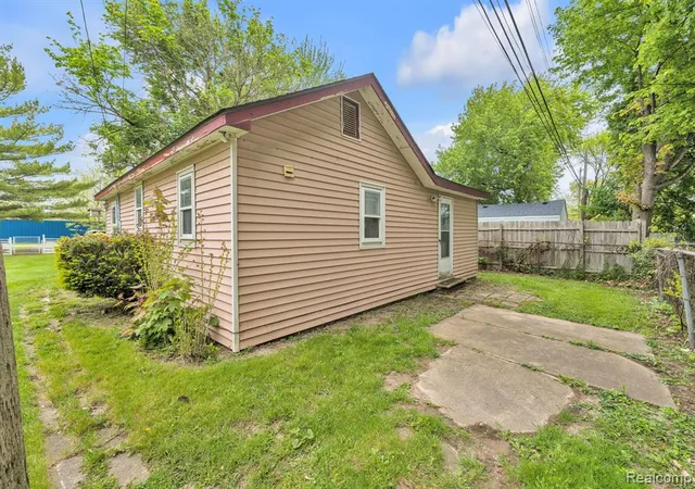 Homes for sale in Taylor, MI | 11063 Jackson St, Taylor, MI 48180 | MLS# 61007033