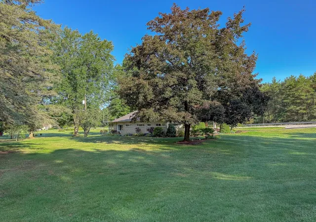 Photo 3 of Single family home for sale at 3999 N Castor Rd, Coleman, MI 48618 | MLS# 50217632 | Listing updated on 2026-09-24