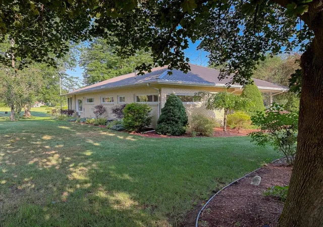 Photo 4 of Single family home for sale at 3999 N Castor Rd, Coleman, MI 48618 | MLS# 50217632 | Listing updated on 2026-09-24