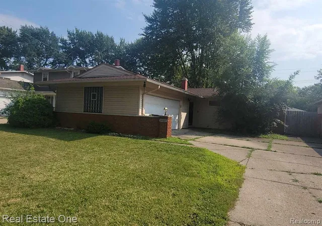 2nd image of 20120 Salisbury St, Saint Clair Shores, MI 48080 1661 | MLS# 60971457