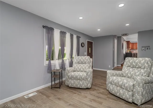 Homes for sale in Shelby Township, MI | 6042 Ravenswood Dr, Shelby Township, MI 48316 | MLS# 61001597