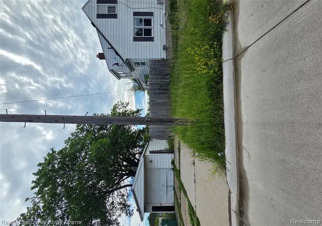 Photo 3 of Single family home for sale at 16409 Owen Ave, Eastpointe, MI 48021 | MLS# 61020956 | Listing updated on 2026-08-23