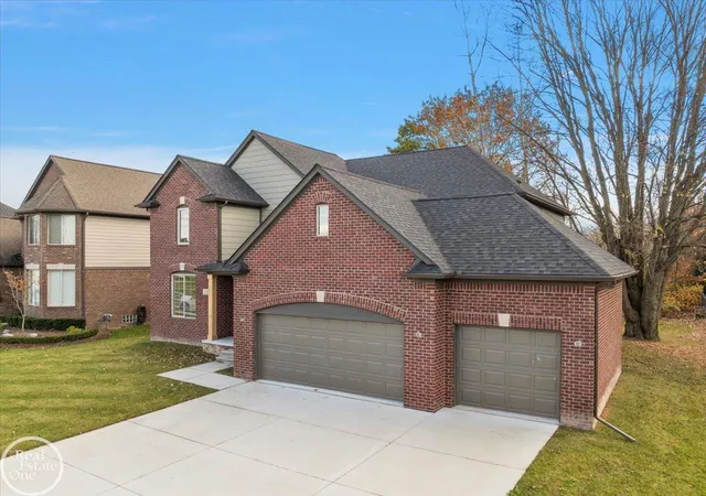 Photo 3 of Single family home for sale at 22106 Grove Dr #43, Macomb, MI 48042 | MLS# 50218217 | Listing updated on 2026-08-12