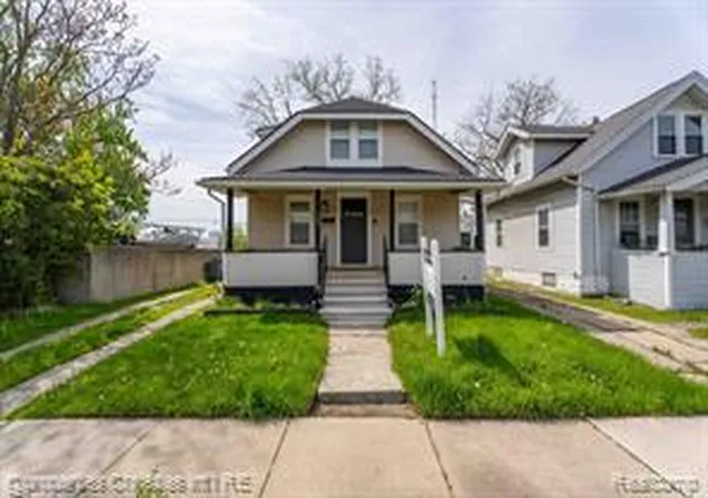 Homes for sale in Ferndale, MI | 988 E Troy St, Ferndale, MI 48220 | MLS# 61009386