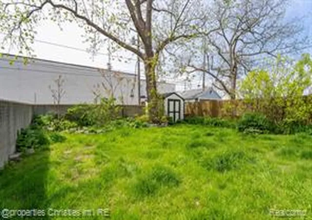 Homes for sale in Ferndale, MI | 988 E Troy St, Ferndale, MI 48220 | MLS# 61009386
