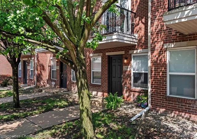 48th image of 281 E Palmer St #7, Detroit, MI 48202 3823 | MLS# 60995056