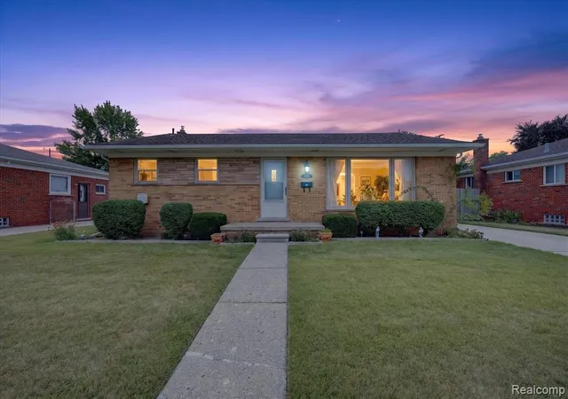 1st image of 8966 Shannon Dr, Sterling Heights, MI 48314 2530 | MLS# 61022095