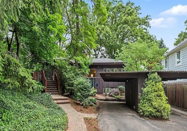 1st image of 2065 Day St, Ann Arbor, MI 48104 | MLS# 70540375