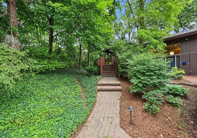 2nd image of 2065 Day St, Ann Arbor, MI 48104 | MLS# 70540375