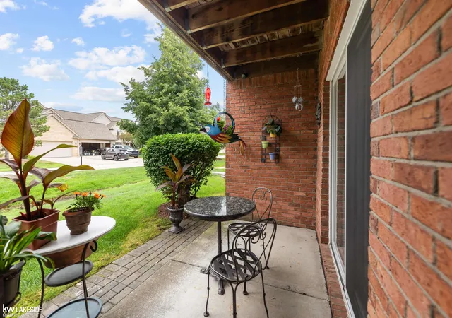 4th image of 52392 Heatherstone Ave, Macomb, MI 48042 | MLS# 50218476