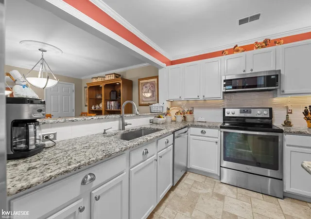 5th image of 52392 Heatherstone Ave, Macomb, MI 48042 | MLS# 50218476