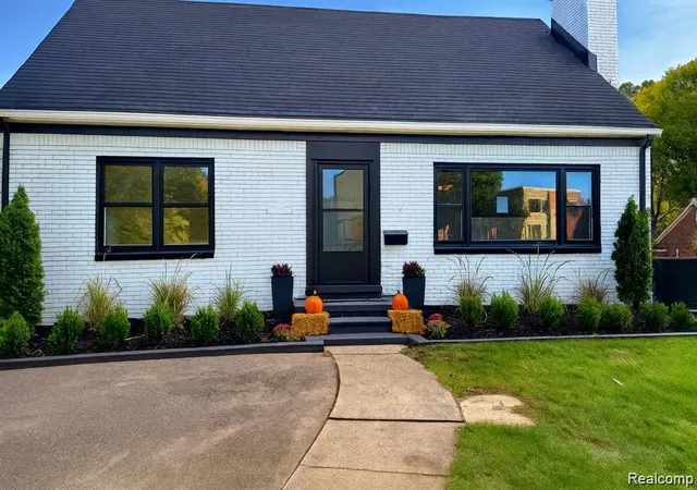1st image of 1228 N Main St, Rochester, MI 48307 1115 | MLS# 61023229