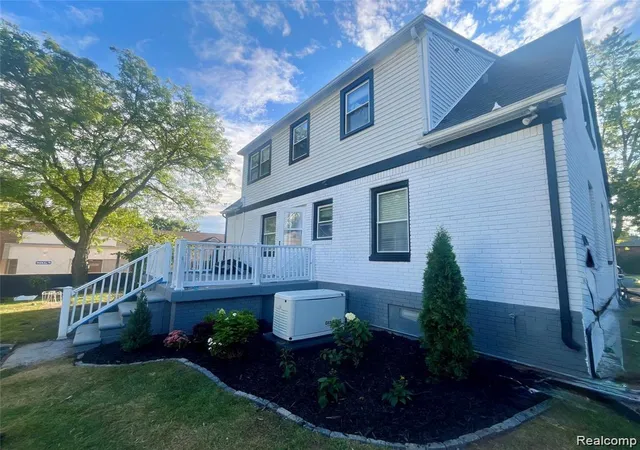 2nd image of 1228 N Main St, Rochester, MI 48307 1115 | MLS# 61023229